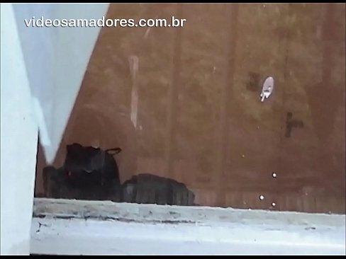 ❤️ Raġel qarn iħares lit-tfajla tiegħu ma' raġel ieħor, jirreġistra video fuck mingħajr ma jfixkel lill-koppja ❤️ Porno lilna ️❤